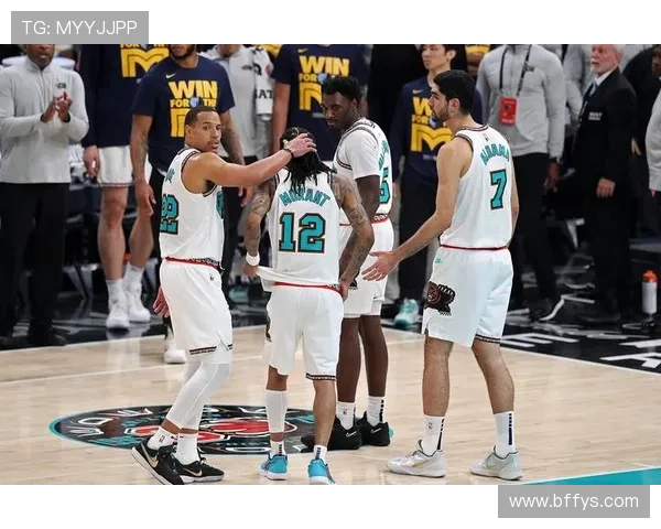 缺少主力核心莫兰特 灰熊客场惨遭失利陷入困境 缺少主力核心莫兰特 灰熊客场惨遭失利陷入困境